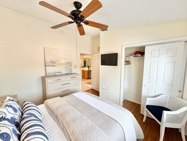 Building Photo - ** FALLING WATERS ** 2 BED / 2 BATH - COND...