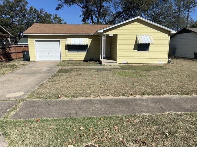 Building Photo - ***2-weeks free rent***1315 Zephyr Rd, Killeen