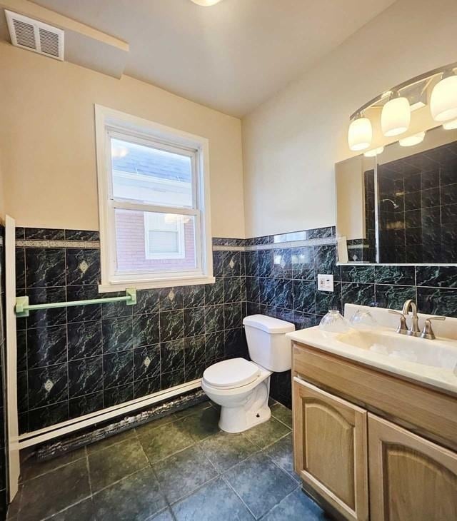 Building Photo - 15 Melrose Ave