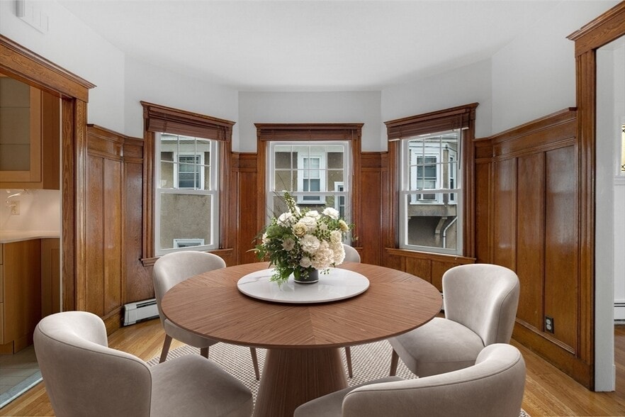 Living/dinning room - 16 Quincy St