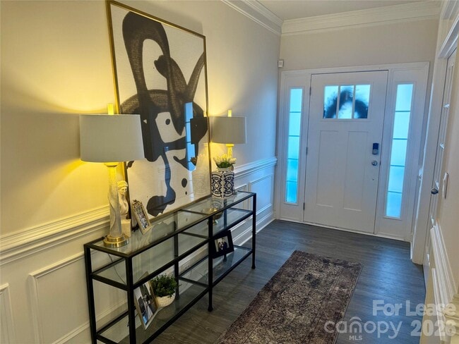 Building Photo - 1058 Thoroughbred Dr.