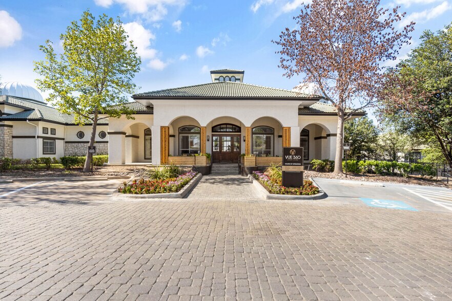 Vue 360 2825 N Highway 360 Grand Prairie TX 75050 Apartment Finder