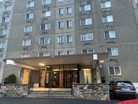 Building Photo - 120 Huntington Turnpike