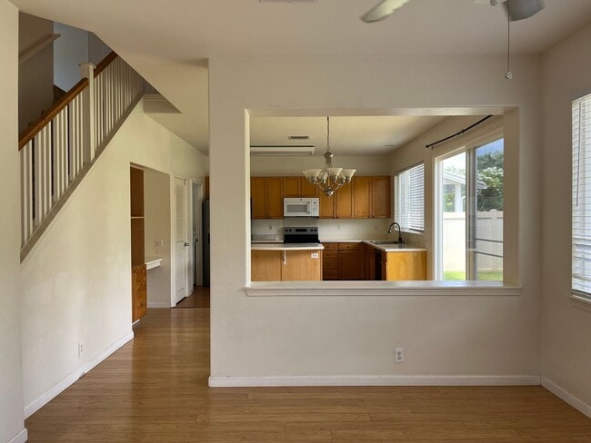 Building Photo - Ewa Gentry Large 2 story - 4 bedrooms, 3 b...