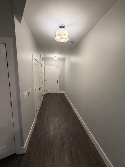 Building Photo - 8700 E 116th St