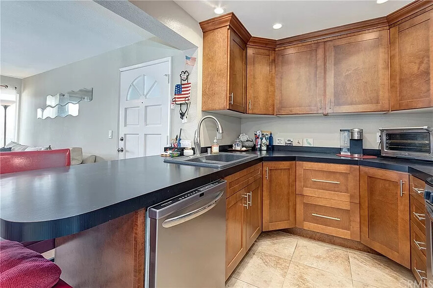 New Kitchen with Stainless Appliances - 34264 Camino Capistrano