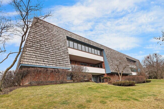 Building Photo - 150 Red Top Dr