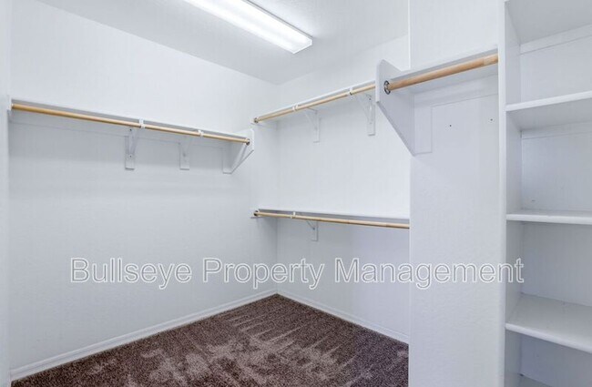 Building Photo - 304 N 78th Pl