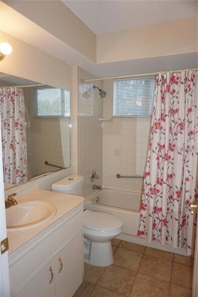 Building Photo - 10832 SW 85th Terrace