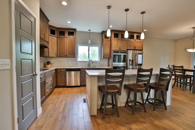 Building Photo - Gorgeous 3 Bedroom Home in Edwardsville
