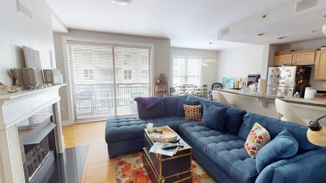 Building Photo - Gateway Plaza in Center City Condo with La...