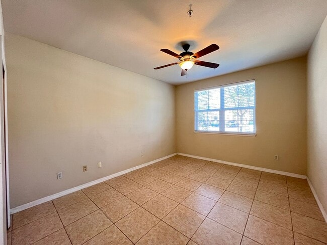 Building Photo - Great Condo for rent!