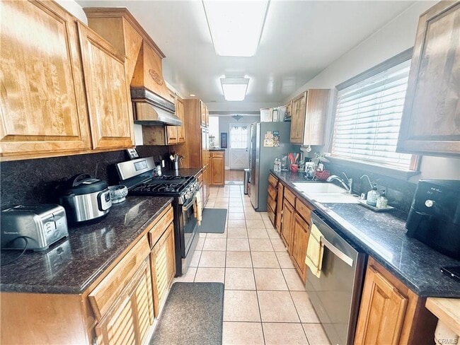 Building Photo - 4730 Carmelynn St