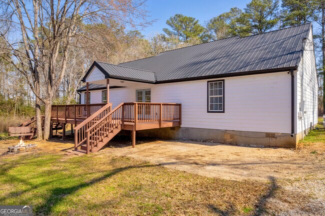 Building Photo - 106 Degrandis Ln NE