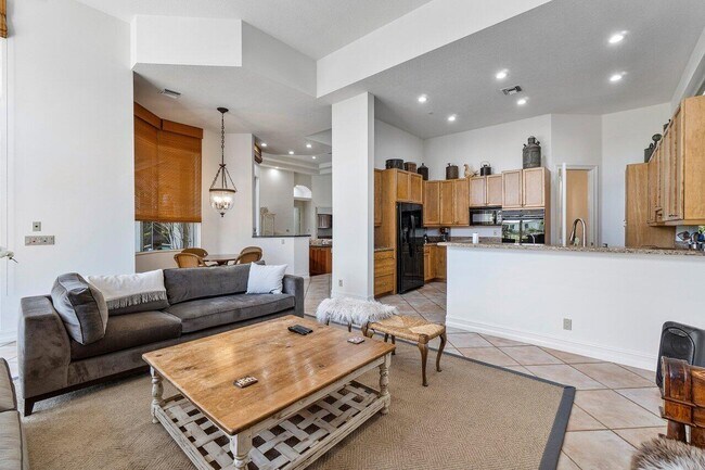 Building Photo - 1009 Grand Isle Terrace