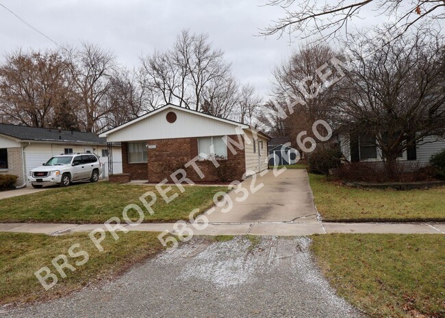 Building Photo - Stylish 3-Bed Ranch in Prime Location – Mo...