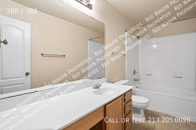 Building Photo - 2614 Sunview Lake