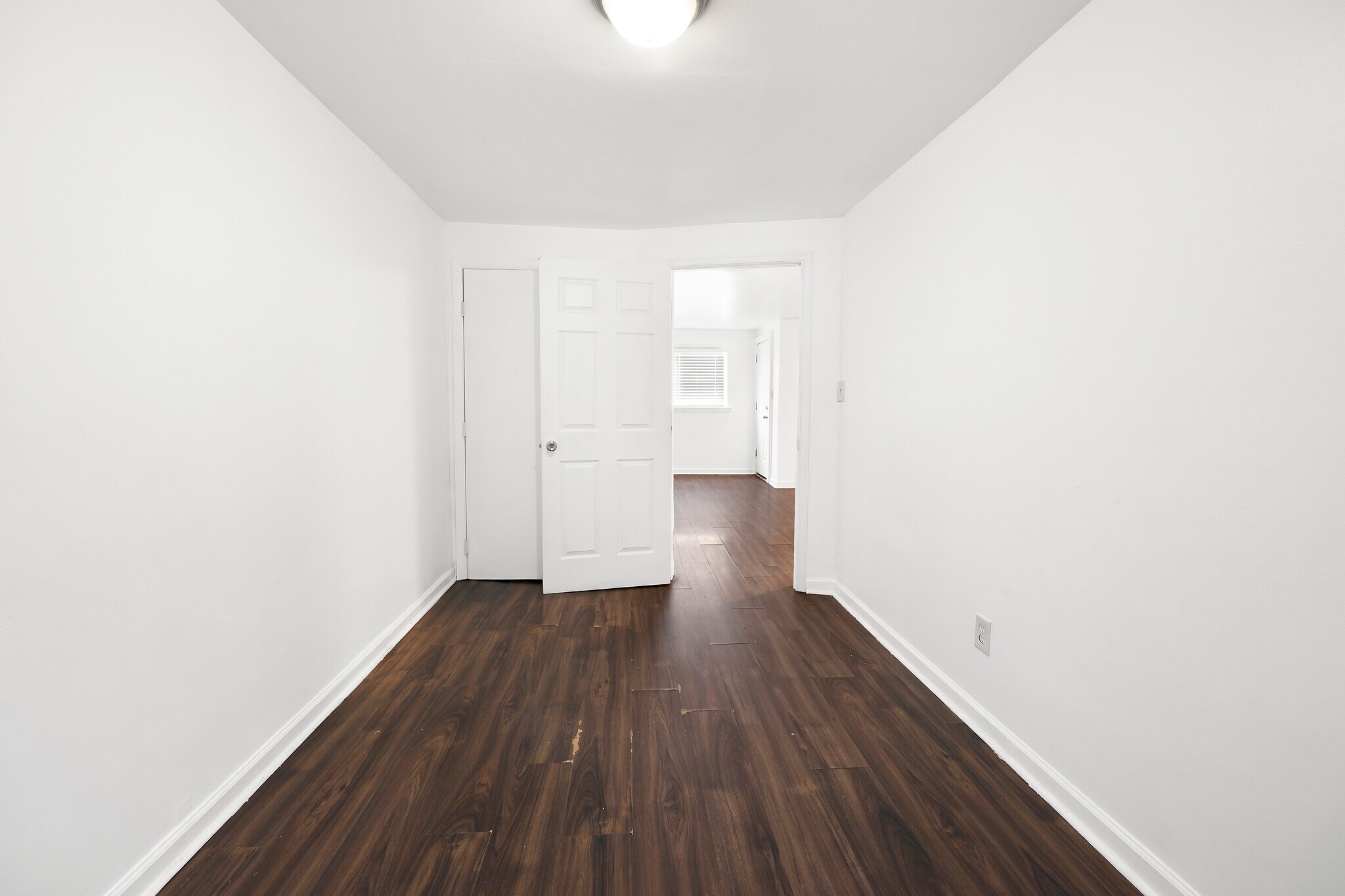 Building Photo - 3816 W Bay Ave