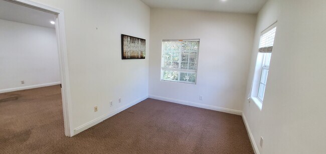 Building Photo - 8057 Willow Glen Rd
