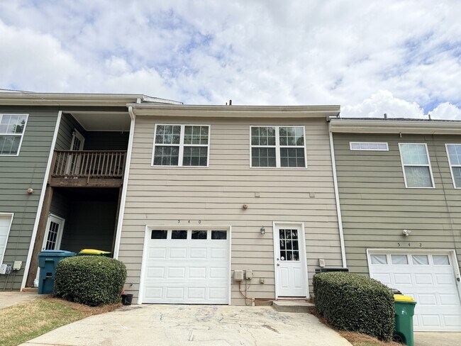 Building Photo - 540 Georgia Way