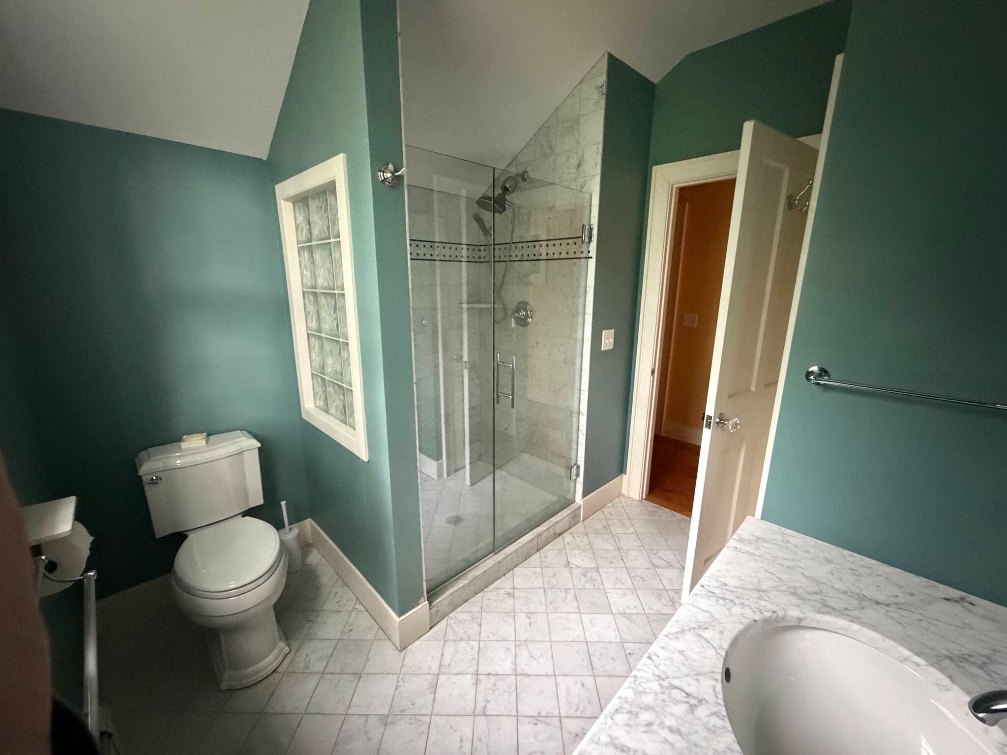 Building Photo - 392 Walnut Hill Rd