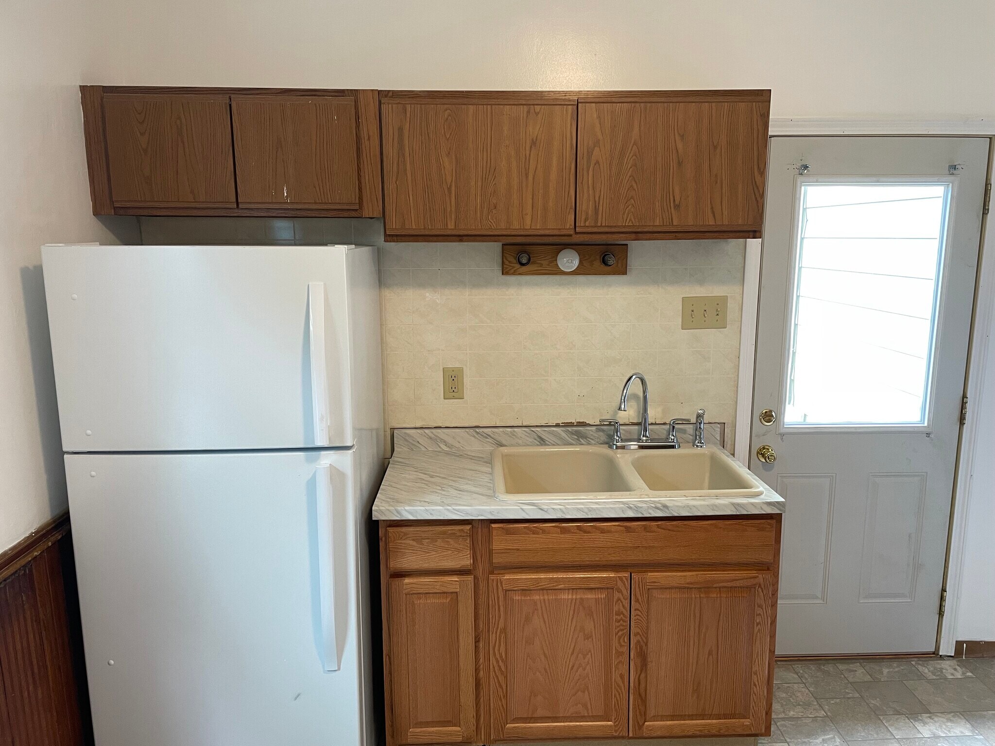 Building Photo - 1638 Saemann Ave