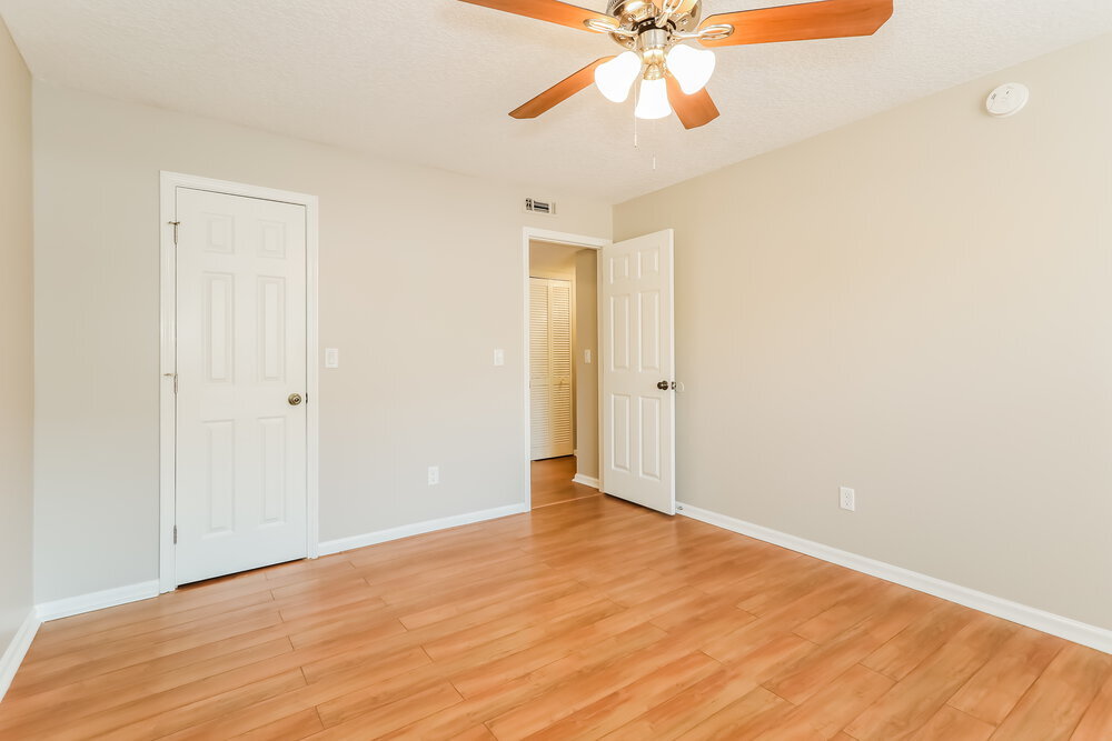 Building Photo - 1967 Blue Bird Run W