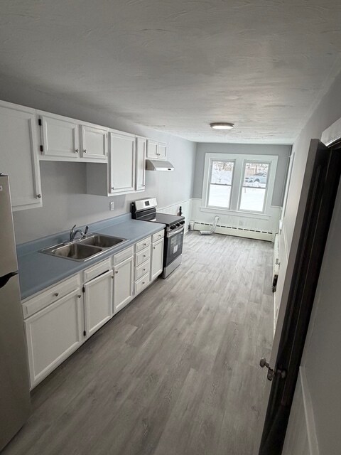 Building Photo - 122 River Rd