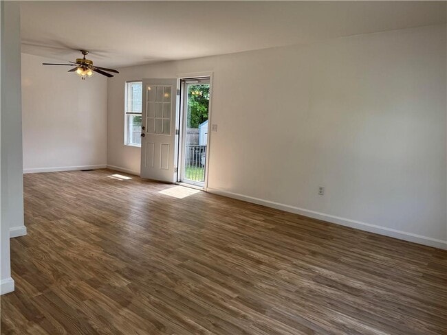 Building Photo - 364 Harrington Ave