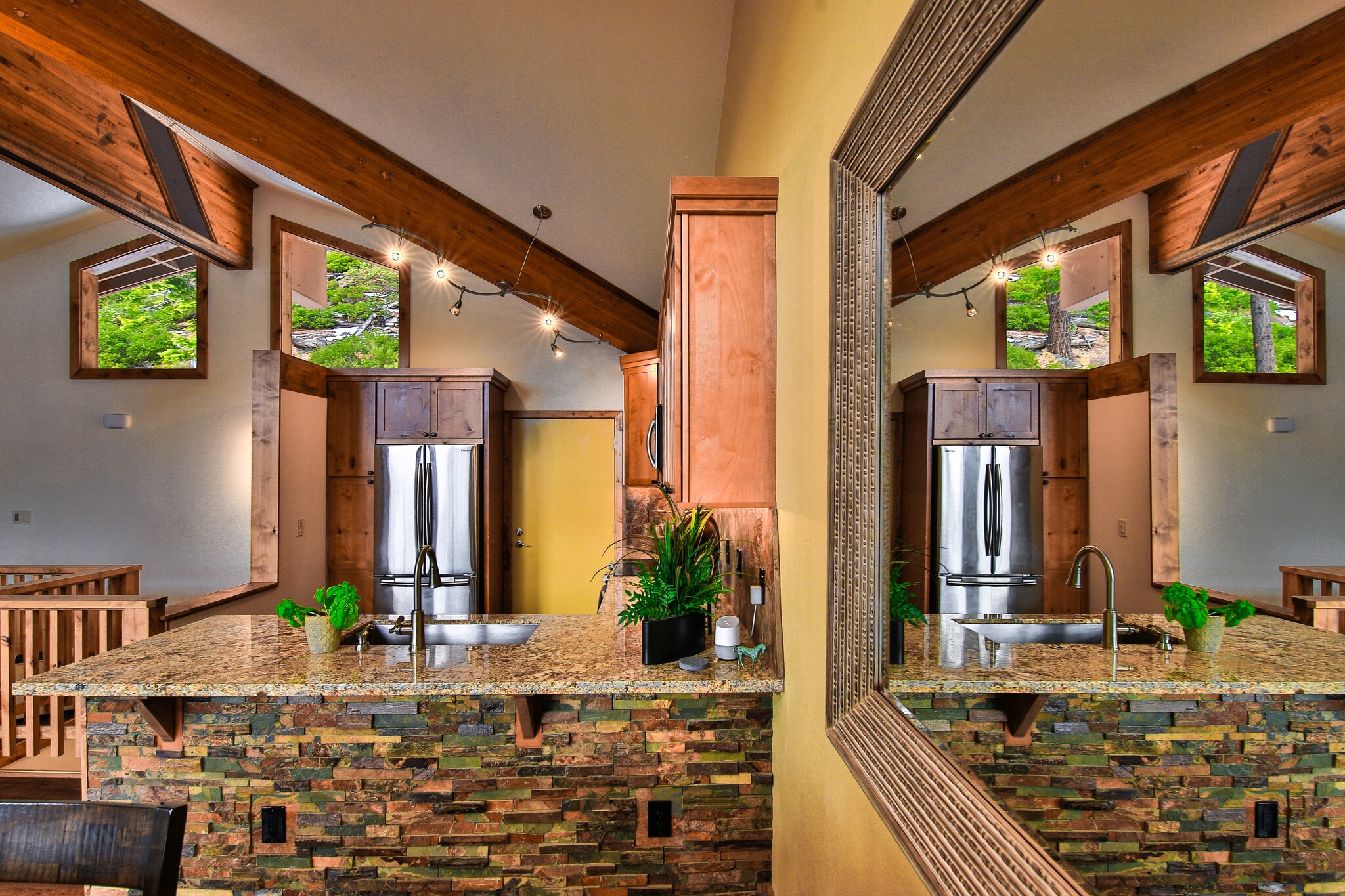 Kitchen - 400 Fairview Blvd