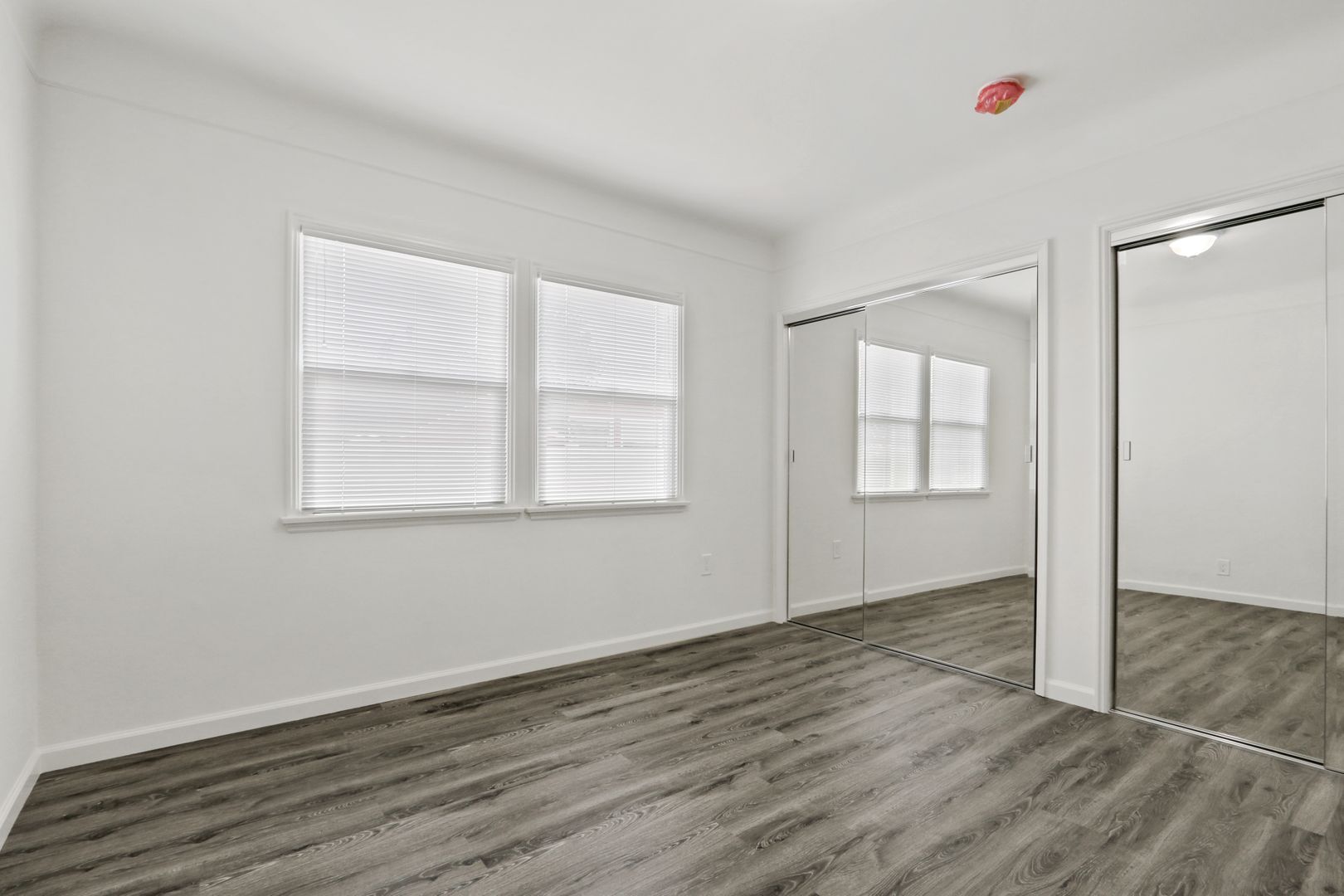 Building Photo - 2024-2026 Ocean Park Blvd