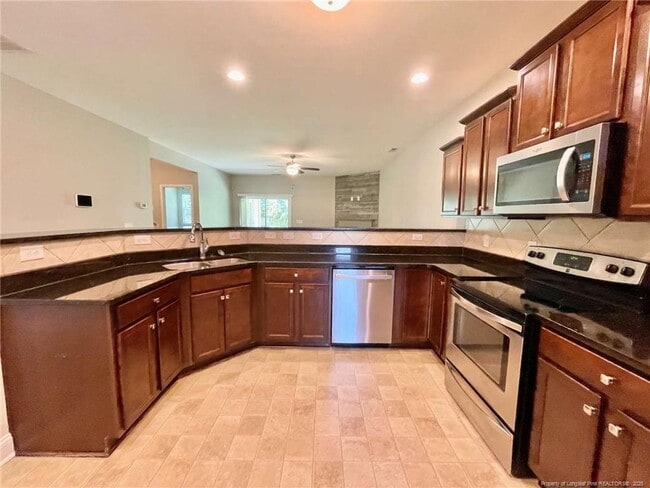 Building Photo - 208 Ladden Ln