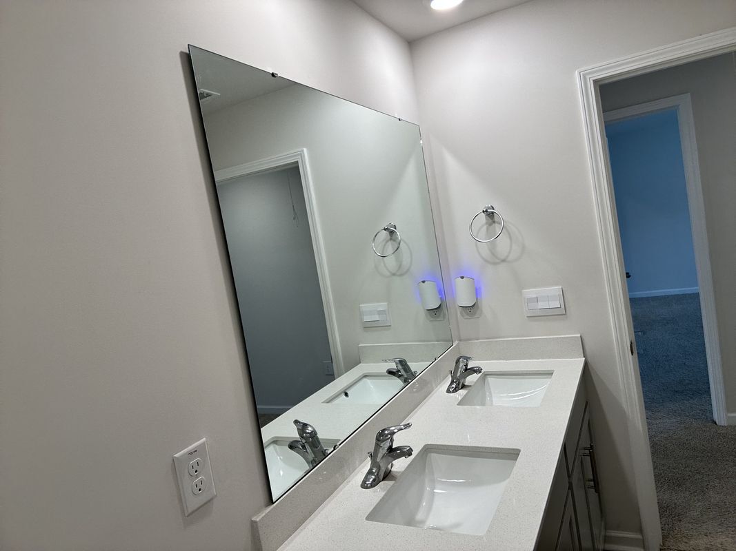 Building Photo - 5459 Carolines Way