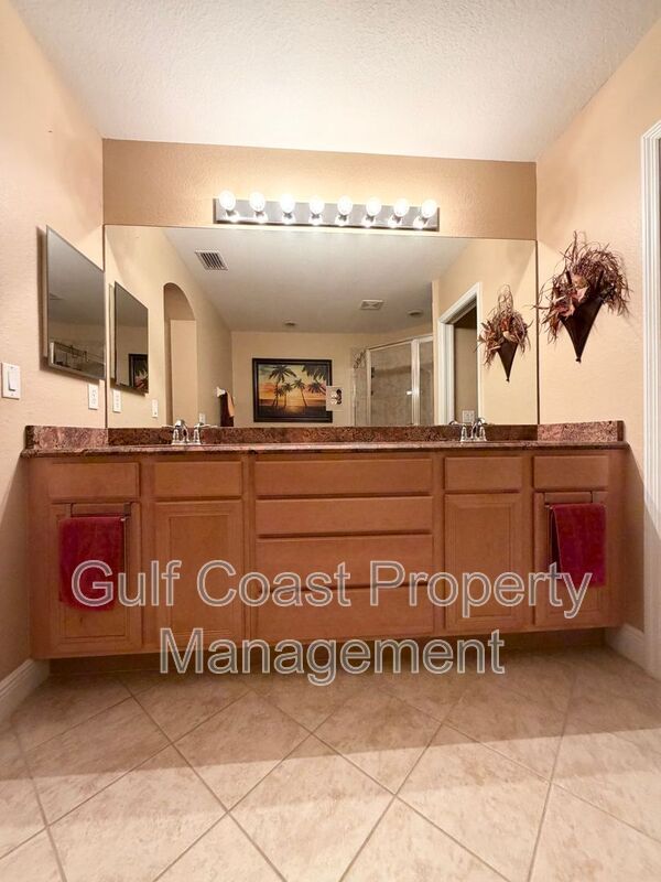 Building Photo - 17560 Brickstone Loop