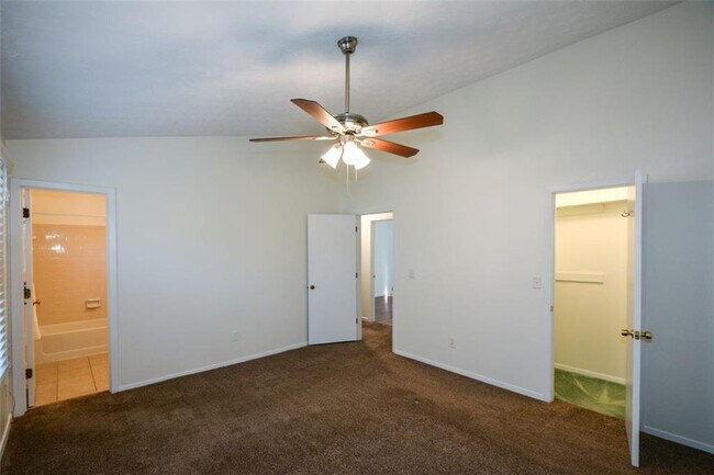Building Photo - 115 Arborfield Way