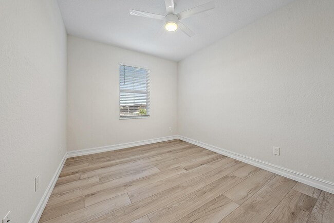 Building Photo - 4770 SW Ardsley Dr