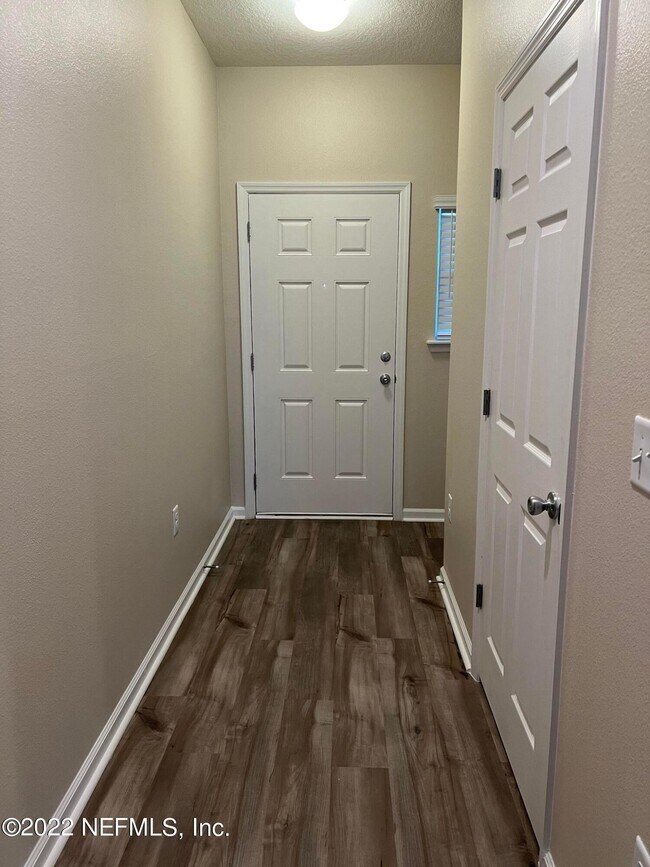 Building Photo - 11795 Junegrass Rd