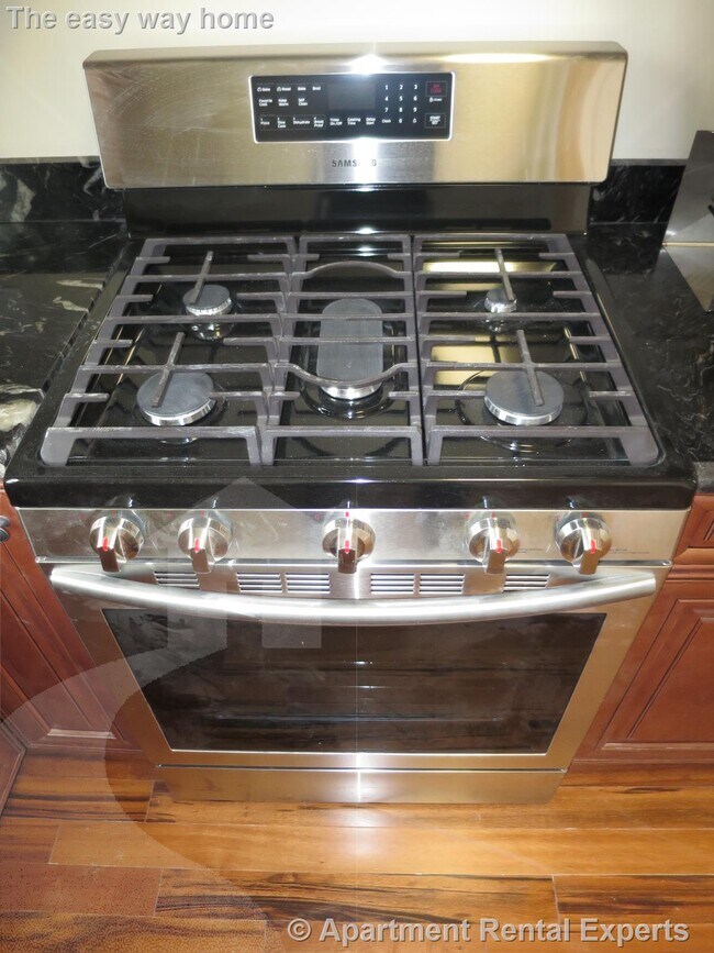 Building Photo - 1131 Broadway