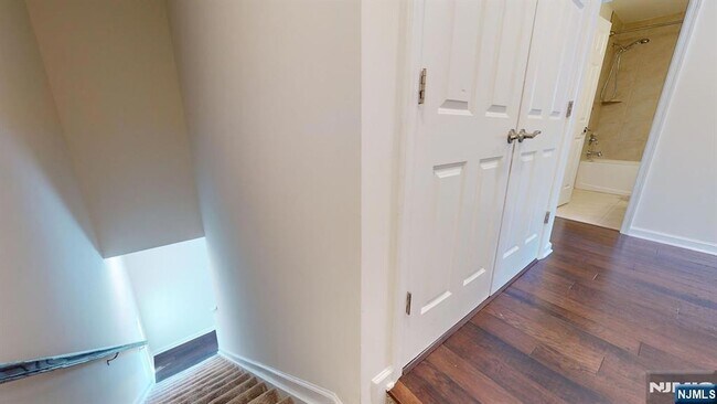 Building Photo - 54 Landmark Ln