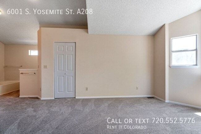 Building Photo - 6001 S Yosemite St