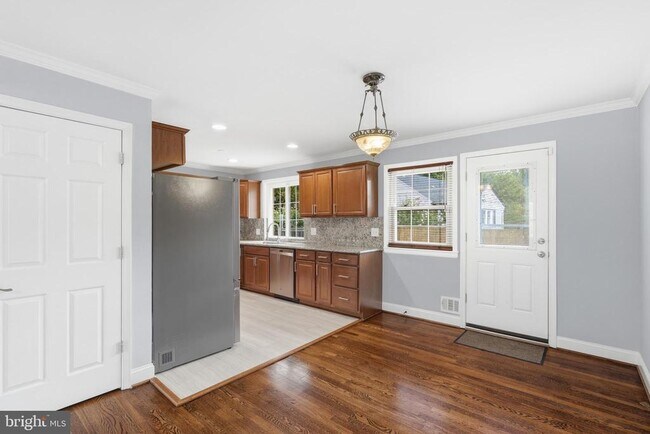 Building Photo - 1719 Melbourne Dr
