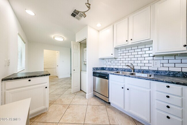 Building Photo - 4354 N 82nd St