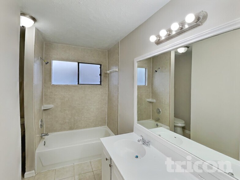 Building Photo - 8111 Silver Fir Dr