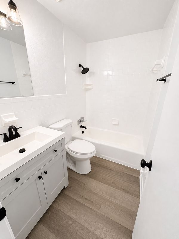 Building Photo - 1712-1712 NE 71ST PLACE