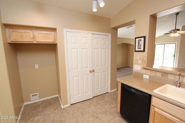 Building Photo - 45059 Paraiso Ln