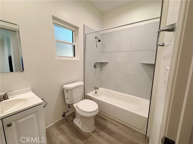 Building Photo - 4585 Hawthorne St