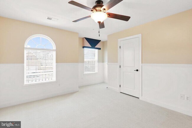 Building Photo - 25749 Racing Sun Dr