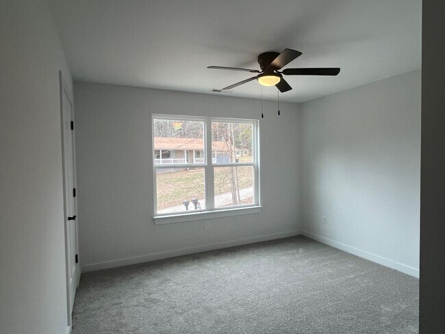 Building Photo - 9TH Ave Dr NE 2287-2289