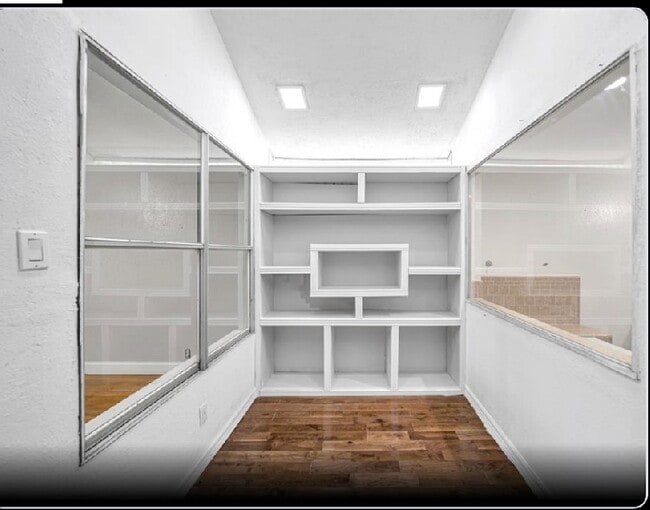 Building Photo - 13014 Skymeadow Dr