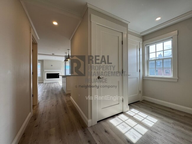 Building Photo - 150 Merrimac St